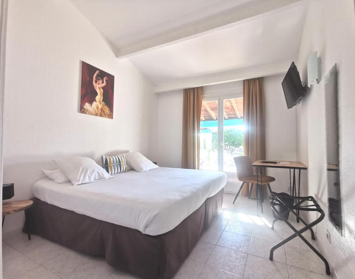 L'Auberge Camarguaise Saintes-Maries-de-la-Mer Exteriör bild