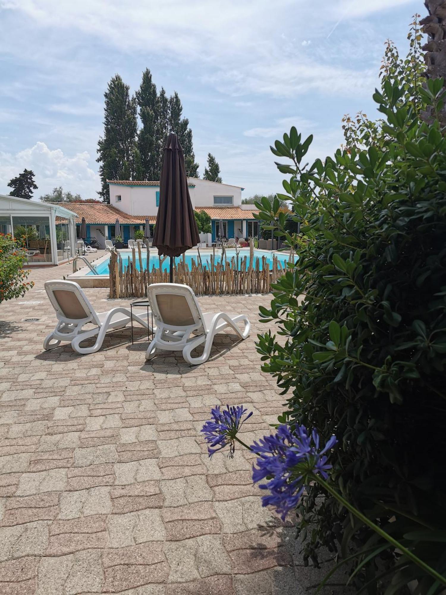 L'Auberge Camarguaise Saintes-Maries-de-la-Mer Exteriör bild
